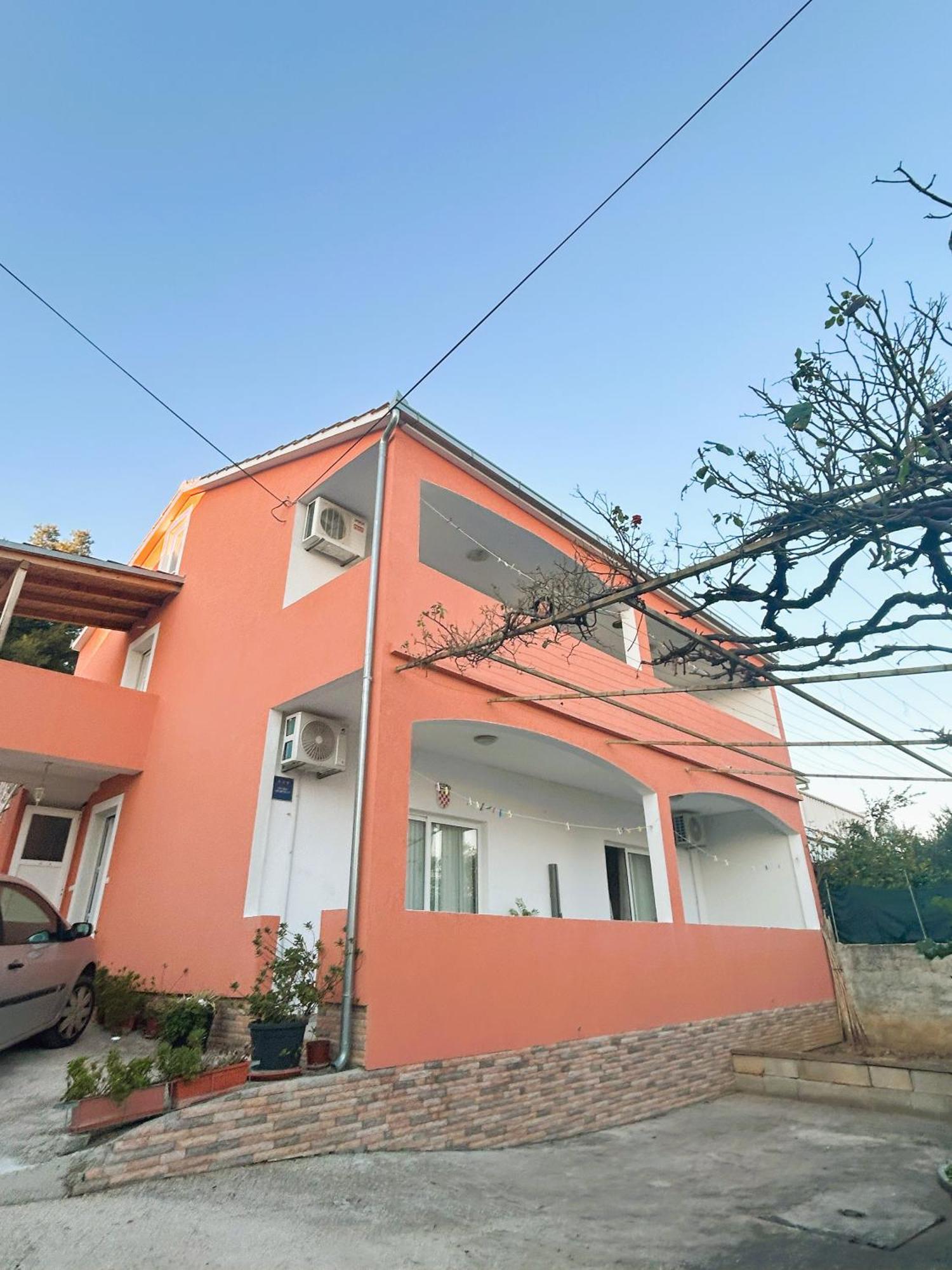 טרוגיר Apartments Valjan מראה חיצוני תמונה