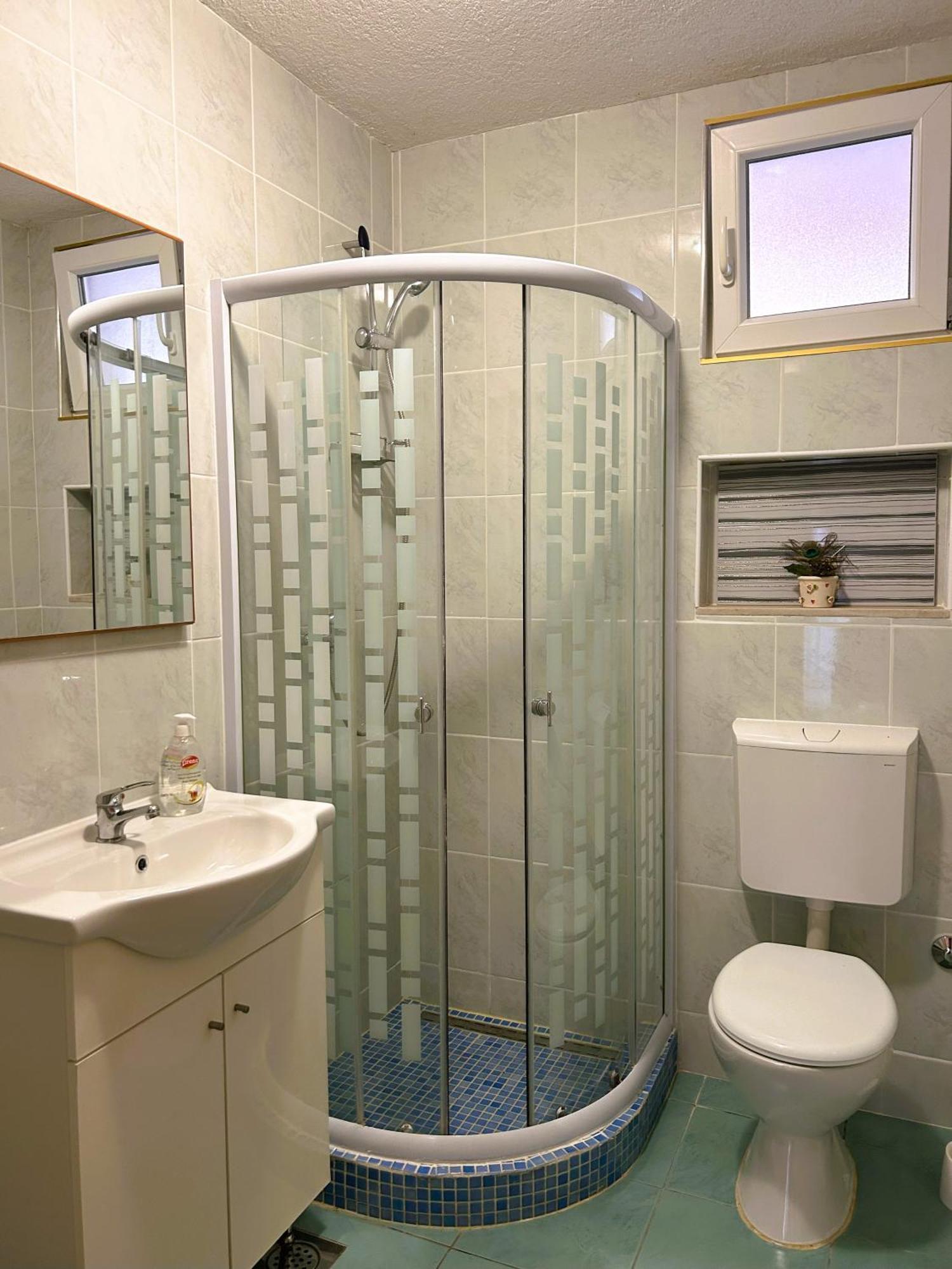 טרוגיר Apartments Valjan מראה חיצוני תמונה