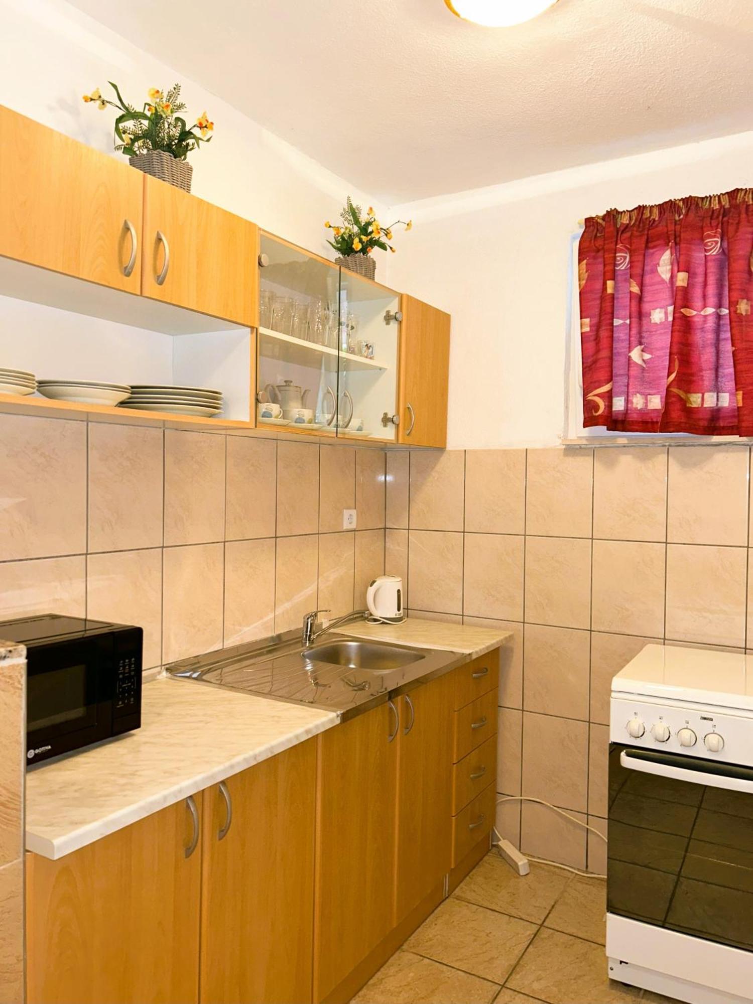 טרוגיר Apartments Valjan מראה חיצוני תמונה