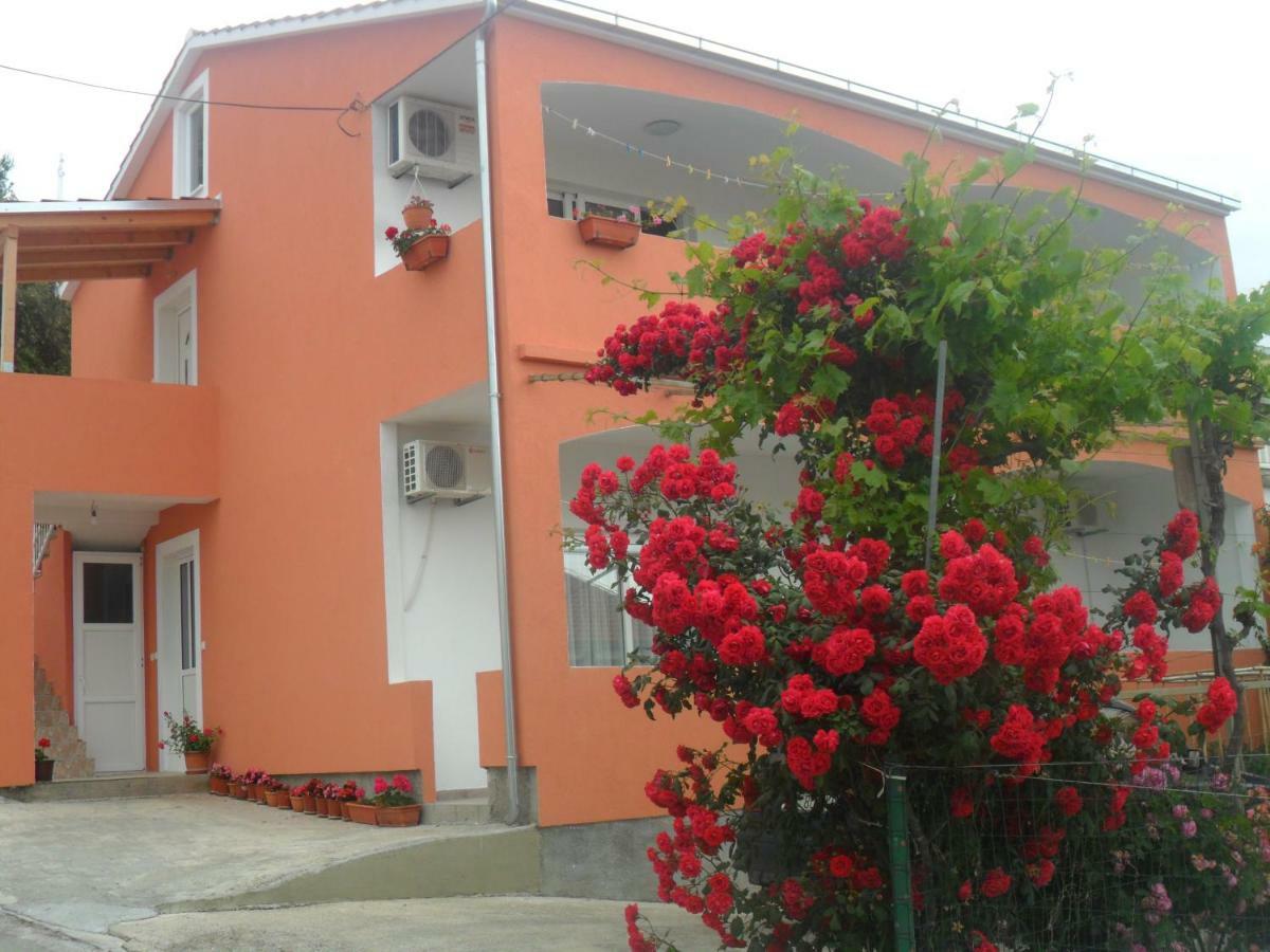 טרוגיר Apartments Valjan מראה חיצוני תמונה